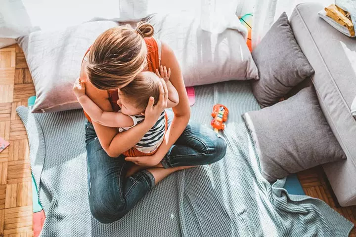 Woman Who Used To Judge Stay-At-Home Moms Tearfully Admits 'I Get It Now' 1