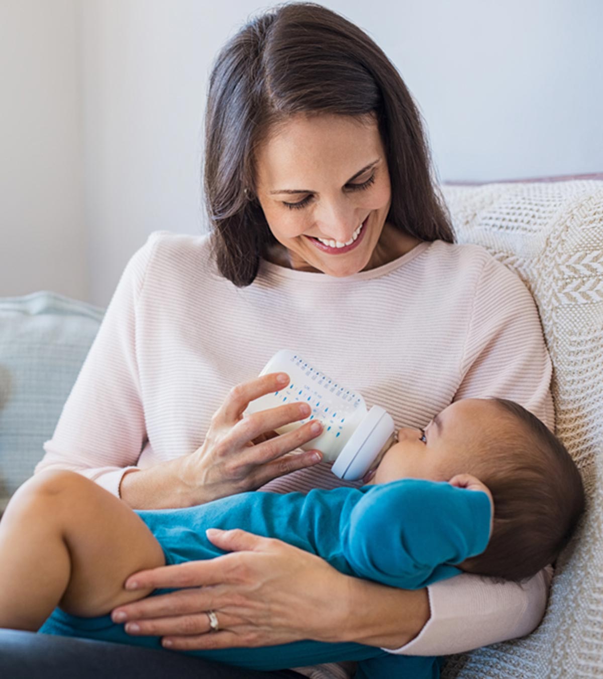 7 Guaranteed Ways To Get Your Breastfed Baby To Take A Bottle