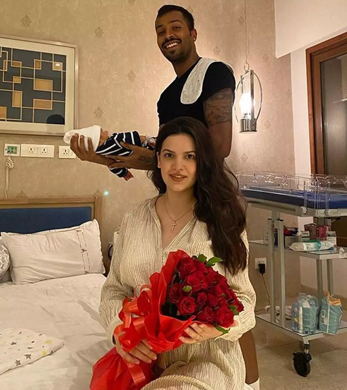 Natasa Stankovic Flaunts Her Post-Pregnancy Transformation And Reveals The Baby’s Name With A Cake