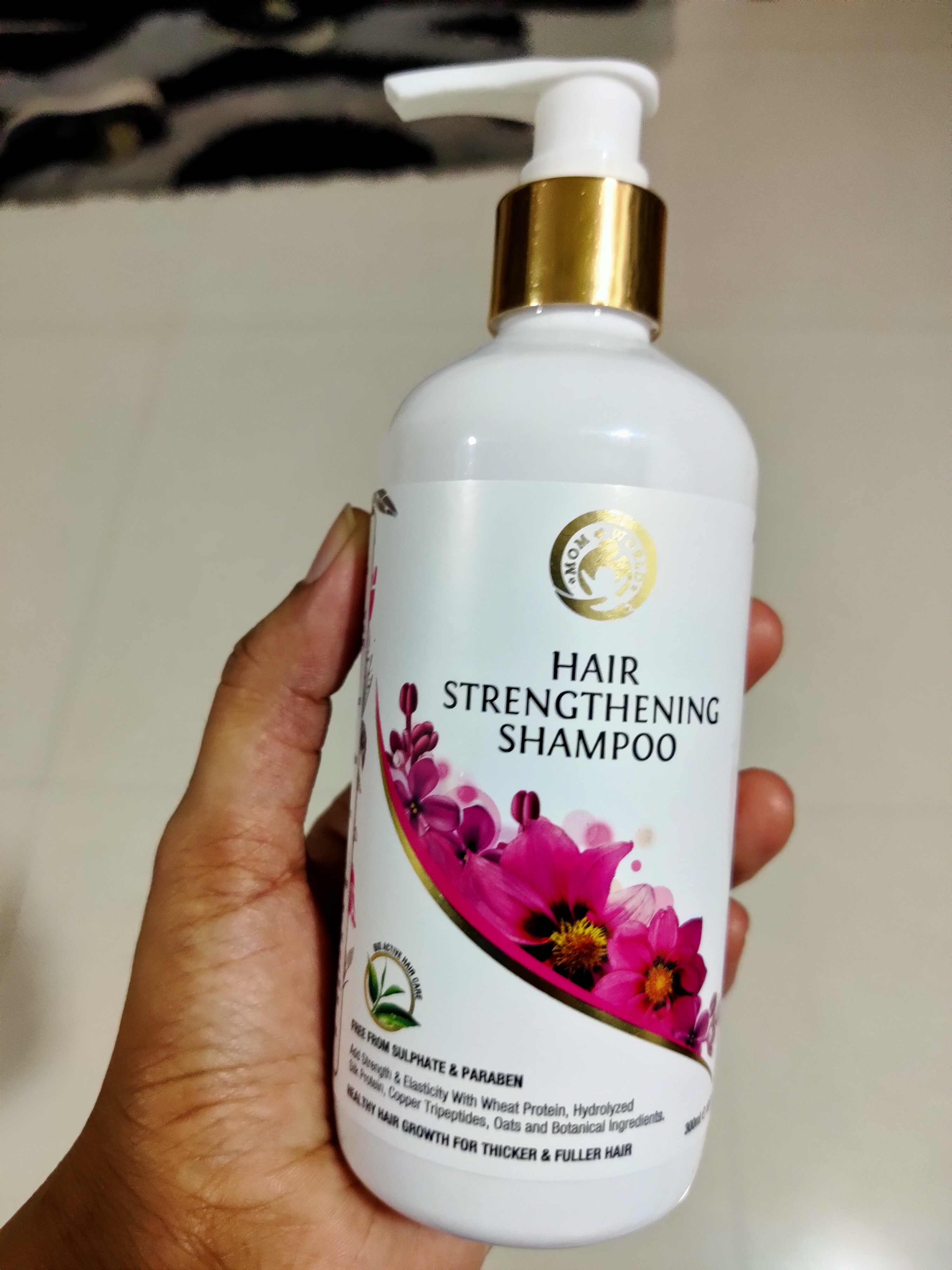 Mom & World Hair Strengthening Shampoo-Good for thin hair-By madaanritu