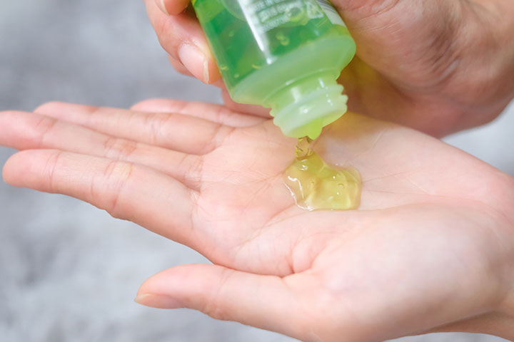  Aloevera gel may help reduce itching and inflammation due to folliculitis