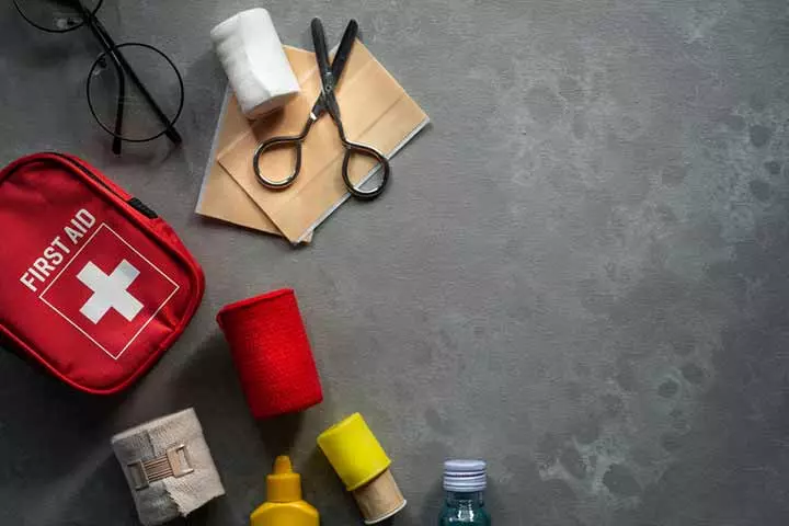 How To Build The Essential Parent First Aid Kit
