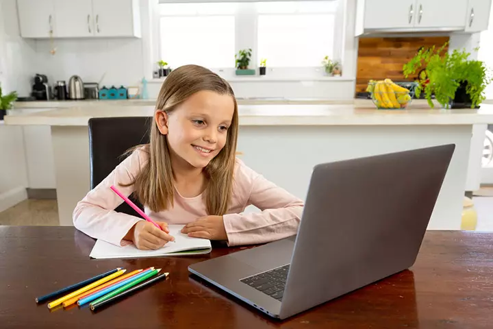 Photo Of 5-Year-Old Crying Over Distance