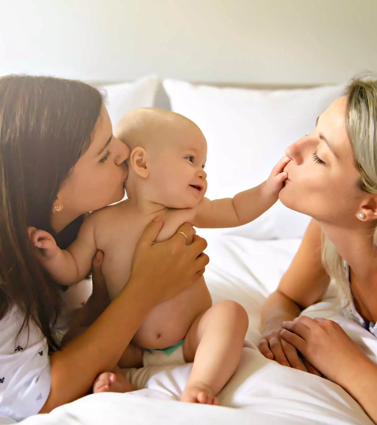 4th Trimester How To Help Your Friend After They've Given Birth