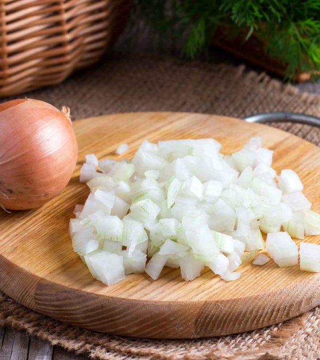 Can Babies Eat Onion? Benefits, Right Age And Recipes