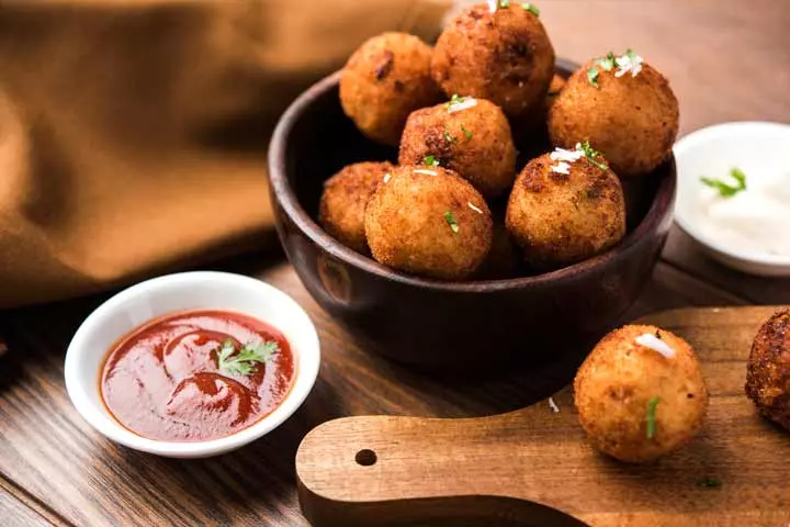 Kela And Paneer Balls
