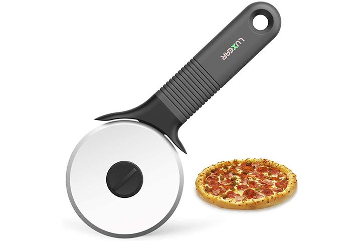 The 13 Best Pizza Cutters To Buy In 2021