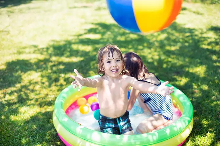 Pool ball play water activites for toddlers