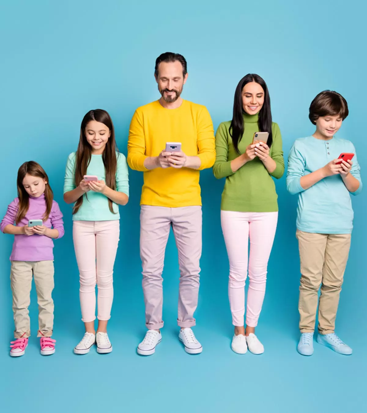 Why Too Much Cell Phone Usage Can Hurt Your Family Relationships