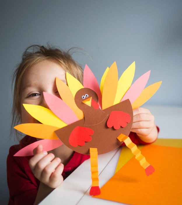 9 Thanksgiving Activities To Keep The Whole Family Entertained (And Squabble-Free)