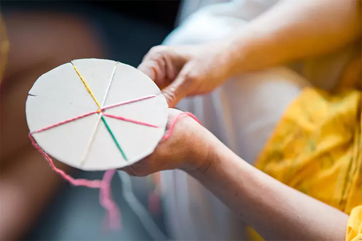 Cardboard circle weaving