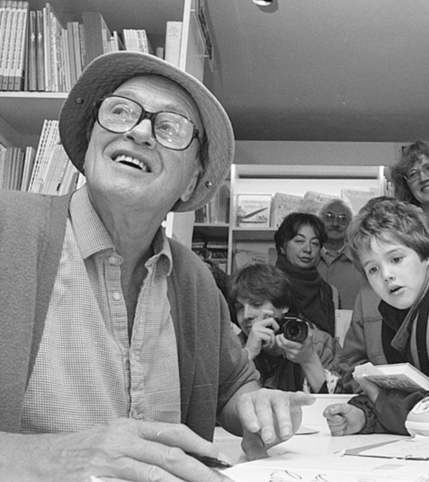 13 Interesting Roald Dahl Facts For Kids And His Best Books