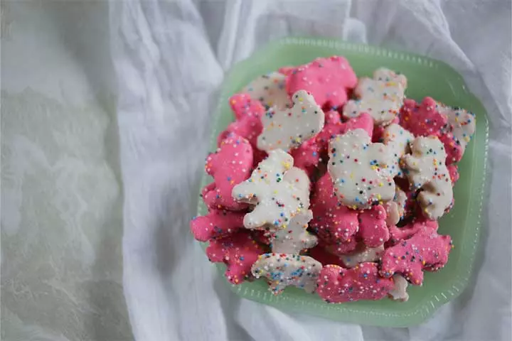Frosted animal crackers