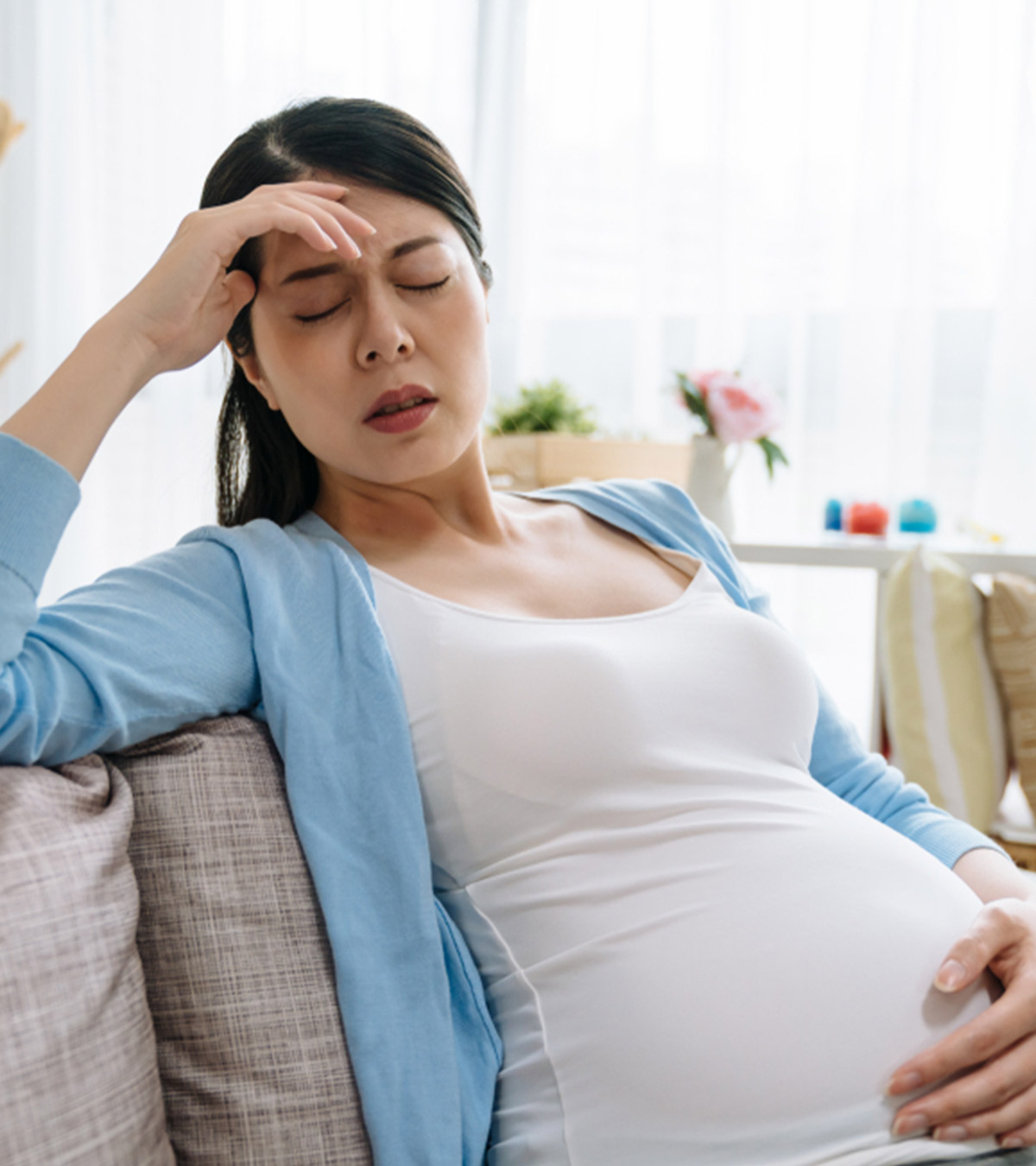 प्रेगनेंसी में चक्कर आने के 6 कारण व उपाय | Pregnancy Me Chakkar Aana
