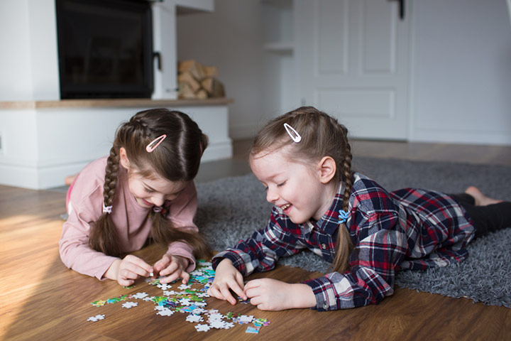 Puzzles, an engaging babysitting game
