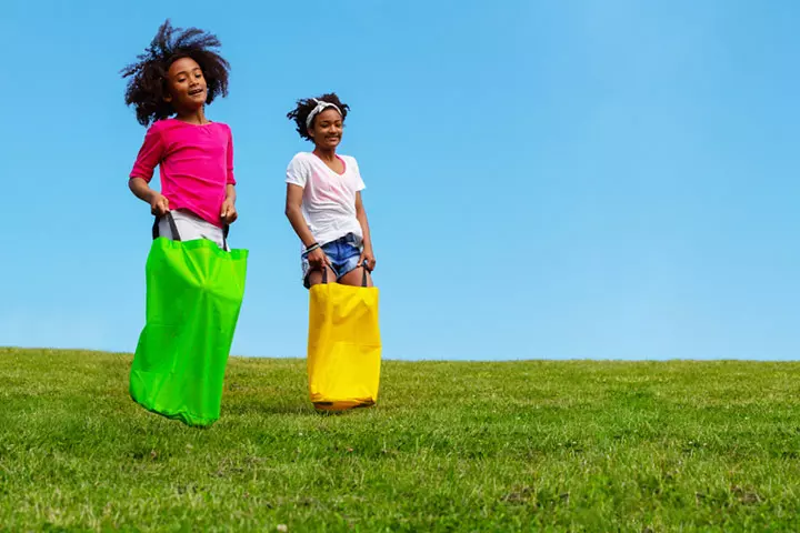 Sack race, a classic babysitting game