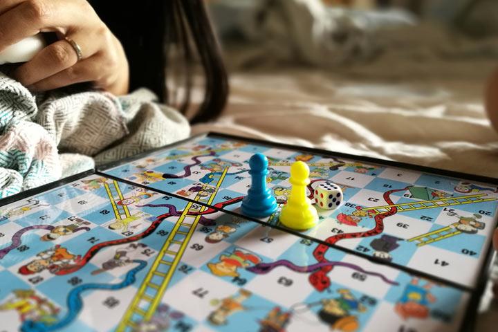 Smart Brain Games For Kids, Snakes and Ladders