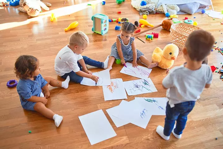 Storytelling, a bonding babysitting game