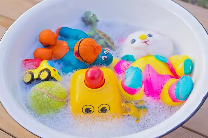 How to Clean Baby Toys: 6 Easy Tips