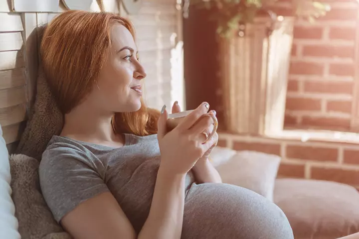 7 Ways To Enjoy Christmas When You're Pregnant