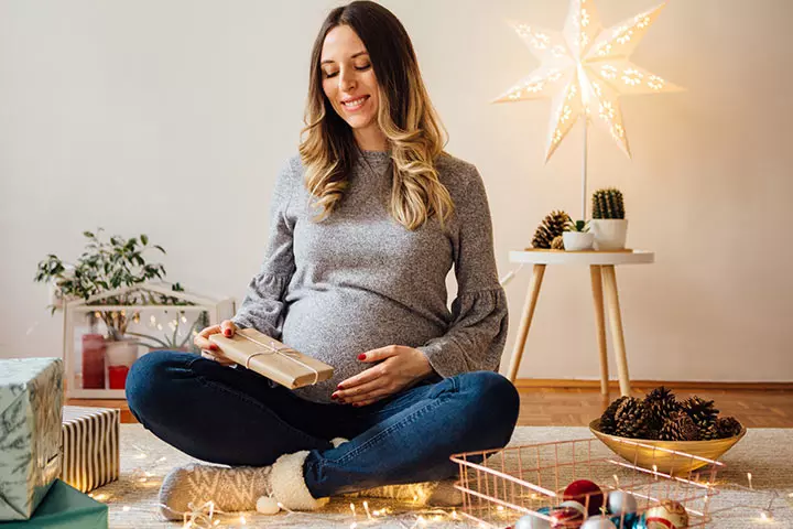 7 Ways To Enjoy Christmas When You're Pregnant