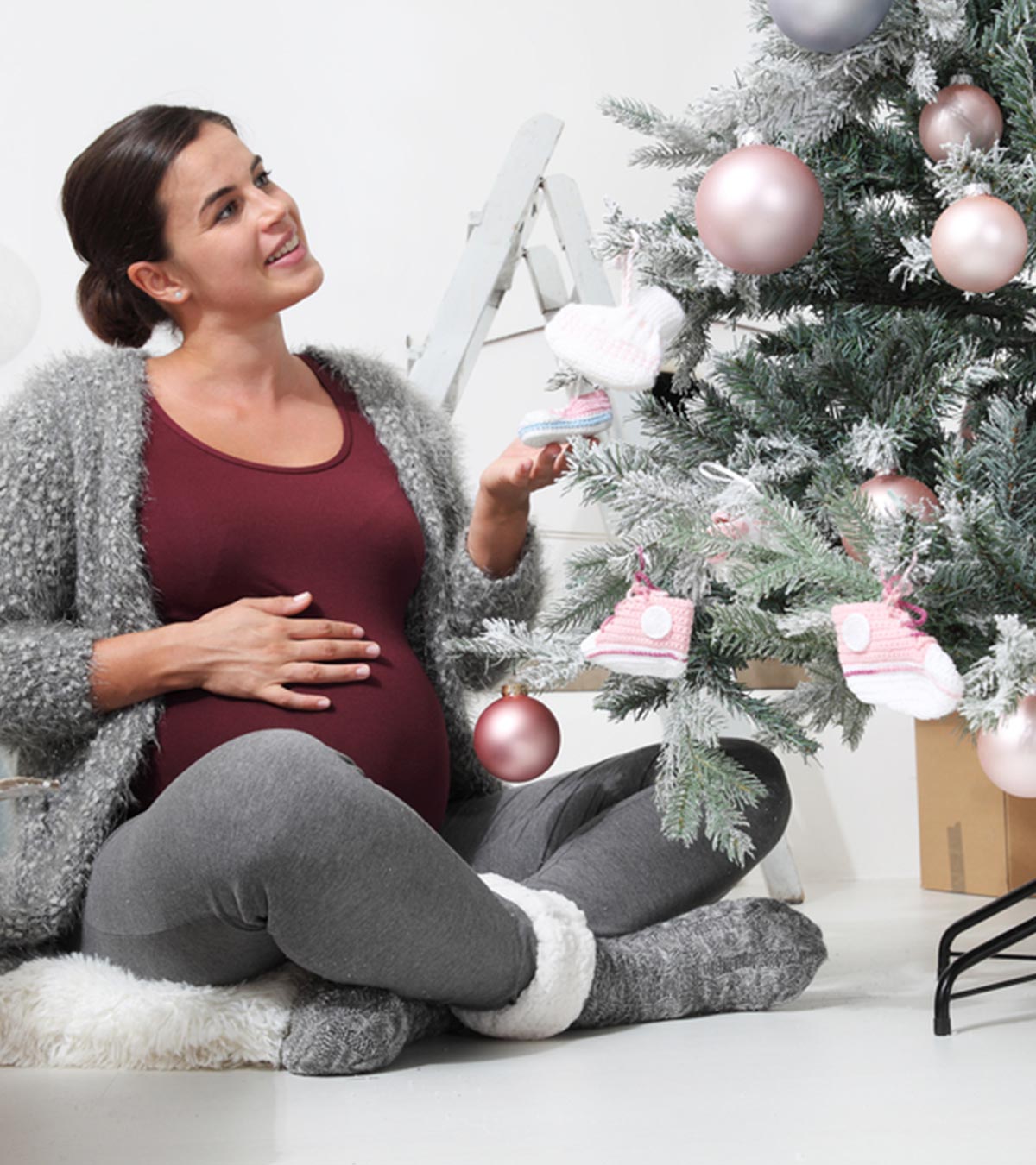 7 Ways To Enjoy Christmas When You're Pregnant
