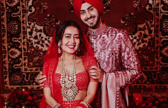 Baby Bump Spotted Neha Kakkar Shares Picture With Her Husband Rohanpreet Singh And Leaves Fans Brimming 2