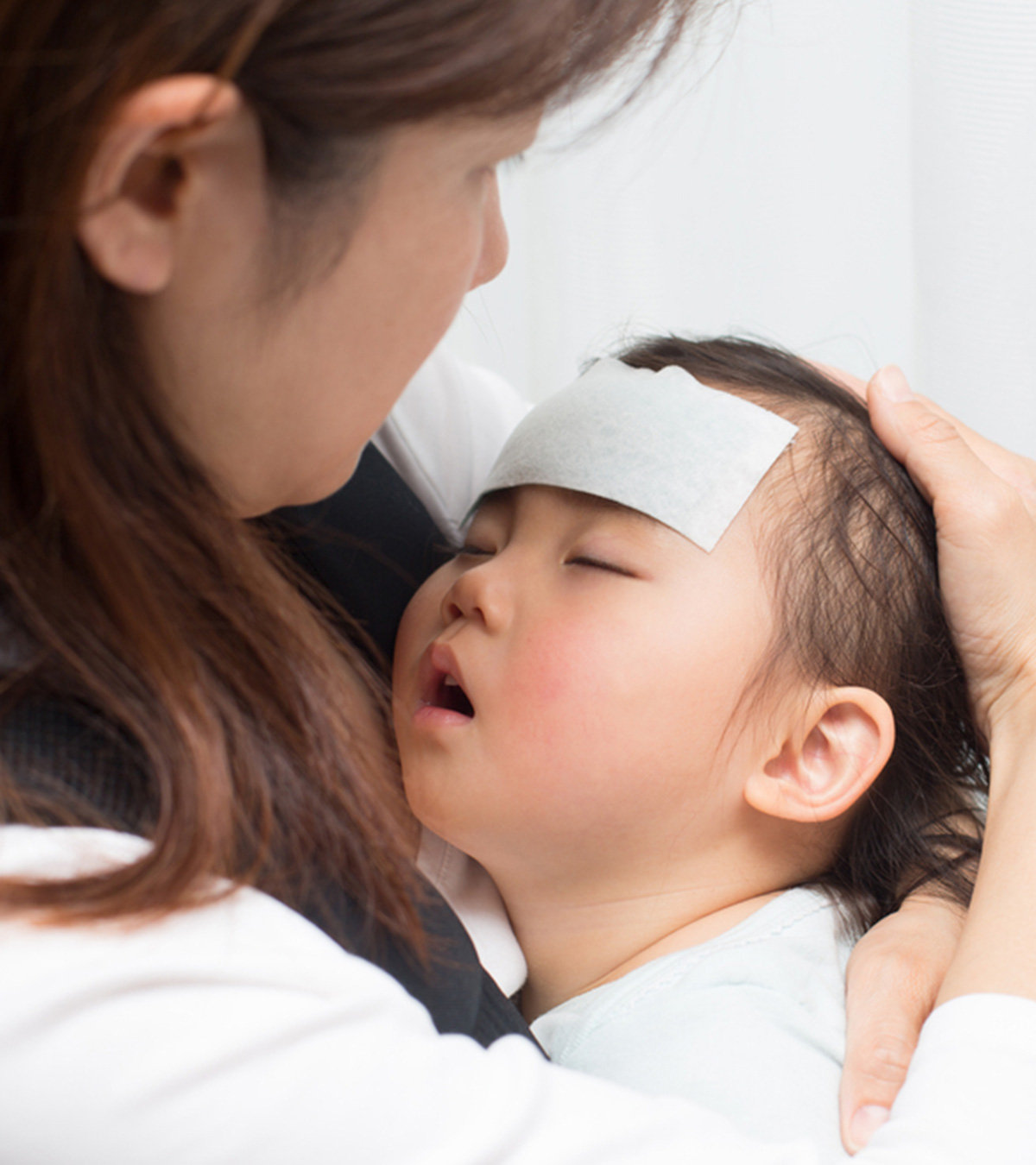 बच्चों को लू लगना: लक्षण, कारण व घरेलू उपाय | Bacho Ko Lu (Heat Stroke) Lagna
