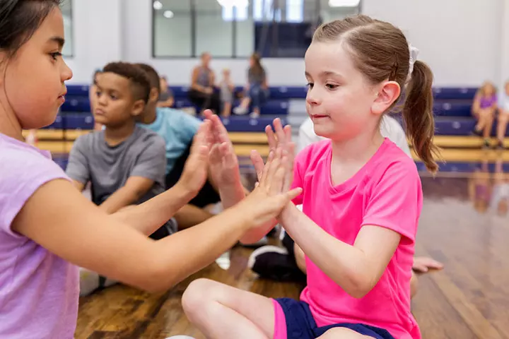 Concentration hand game for kids