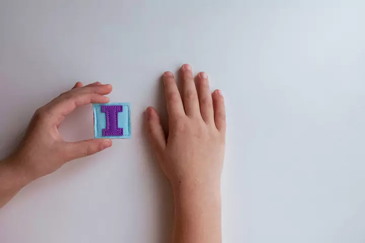 Finger spelling hand game for kids