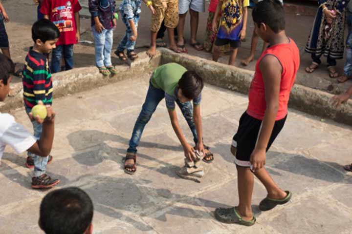 Lagori, traditional Indian game for kids