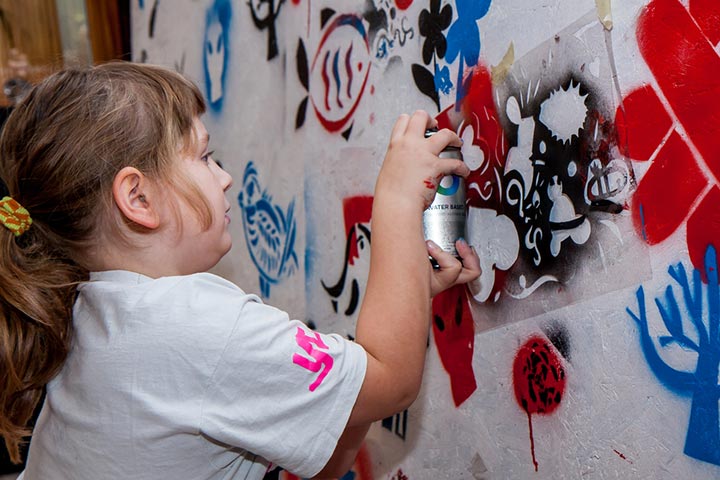 Paper spray painting ideas for kids