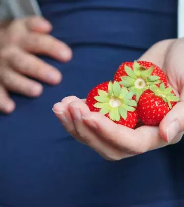 प्रेगनेंसी में स्ट्रॉबेरी खाना : फायदे व नुकसान | Pregnancy Me Strawberry Khane Ke Fayde