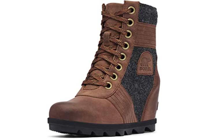 14 Best Winter Boots For College Students-2022