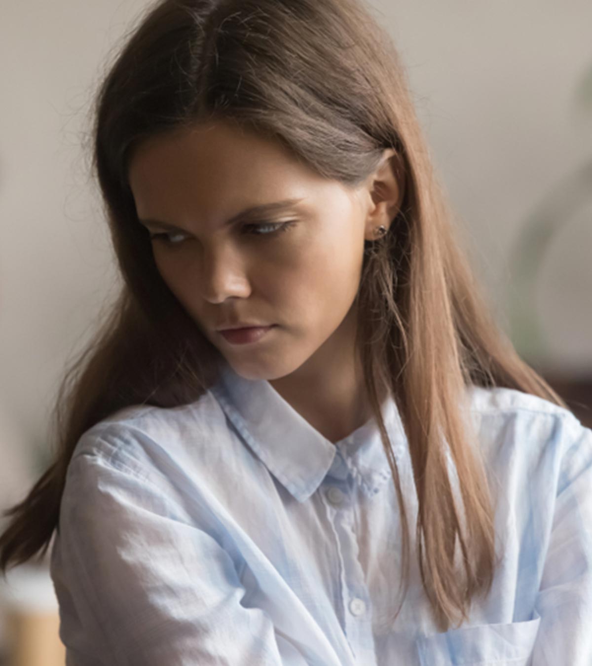 15 Signs To Tell If Someone Is Jealous Of You