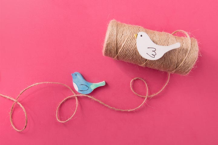 Birds on a rope, bird crafts for kids