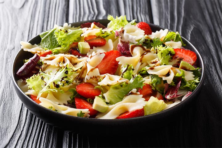 Colorful bow tie pasta salad cold lunch ideas for kids
