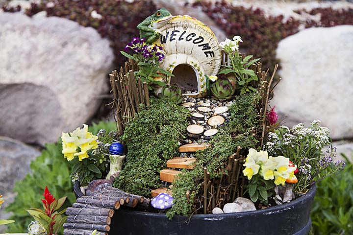 Mini fairy garden idea for kids