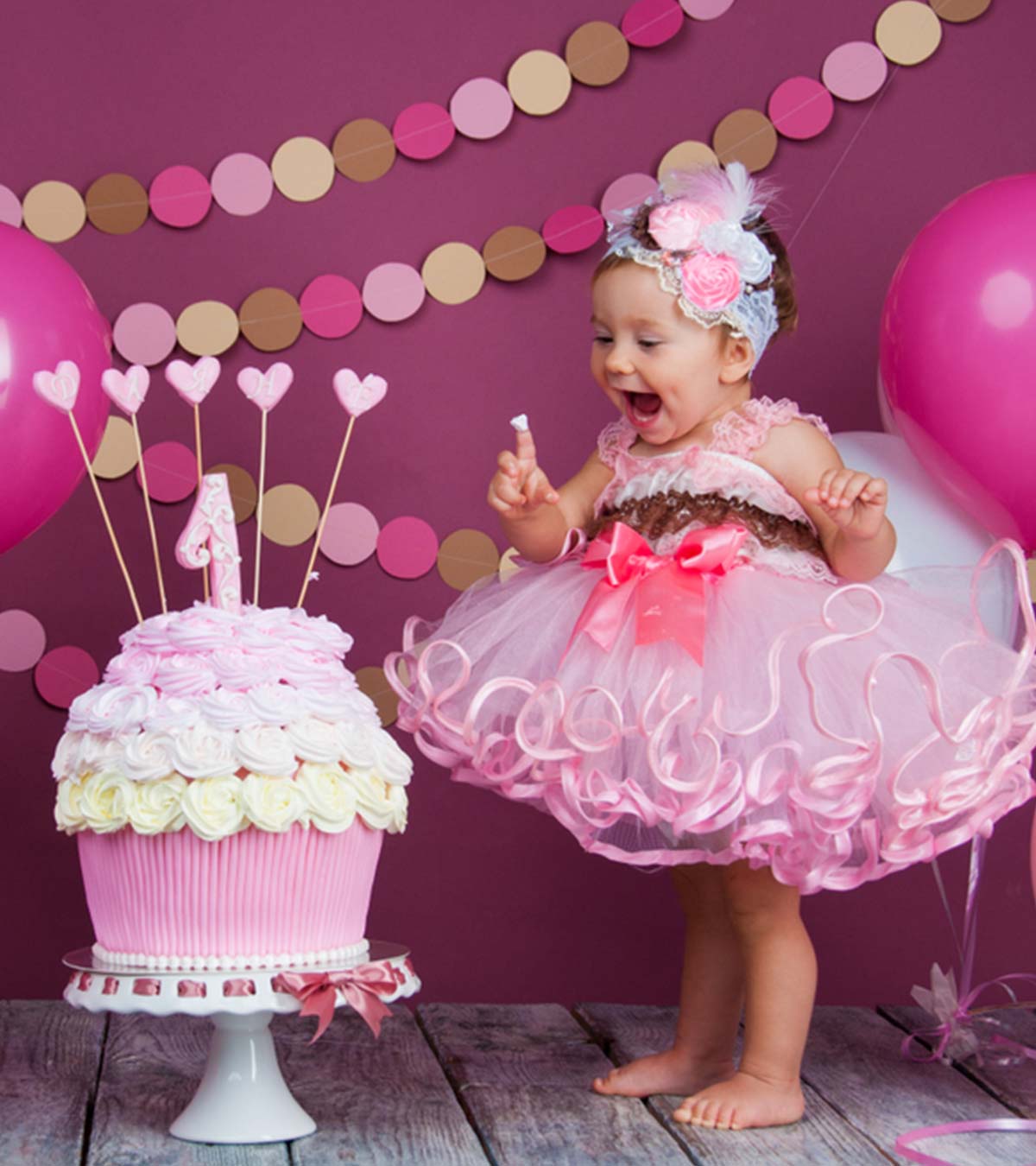 बच्चों का पहला जन्मदिन कैसे मनाएं? थीम्स, चेकलिस्ट व जरूरी टिप्स | First Birthday Party Ideas In Hindi