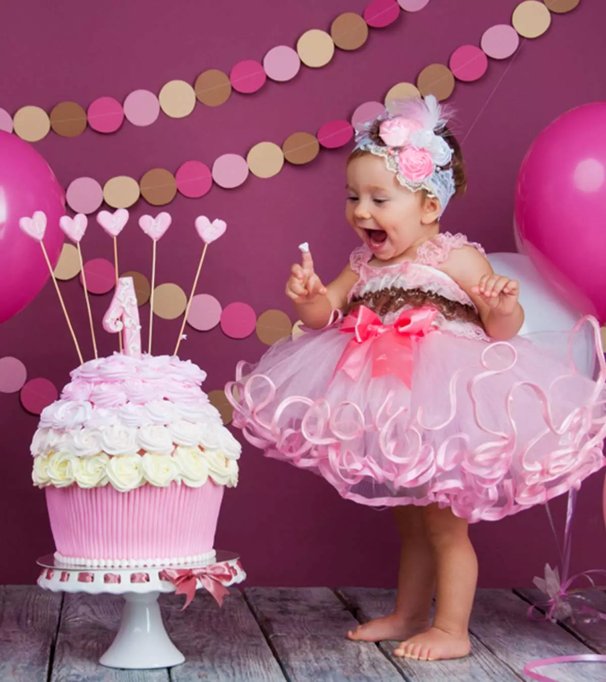 बच्चों का पहला जन्मदिन कैसे मनाएं? थीम्स, चेकलिस्ट व जरूरी टिप्स | First Birthday Party Ideas In Hindi
