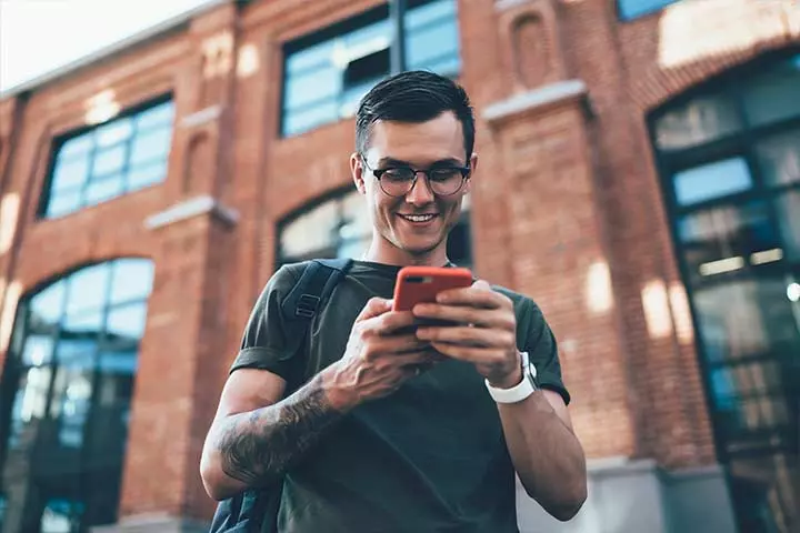 Man sending a text