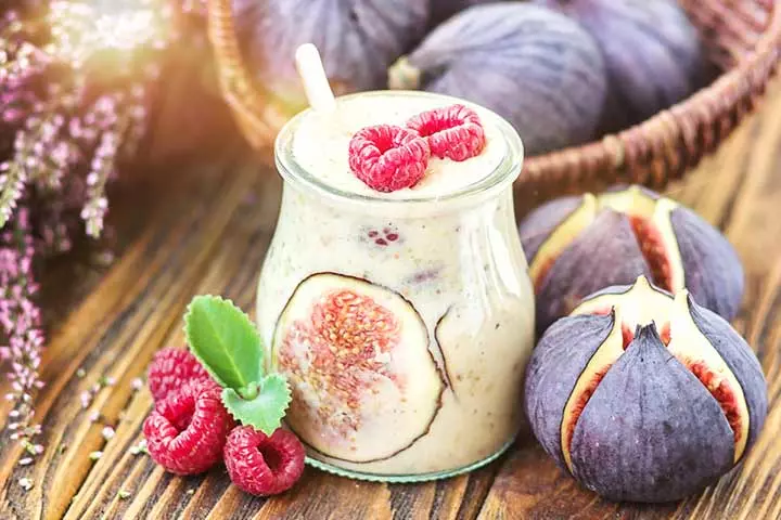 Fig yogurt smoothie for babies