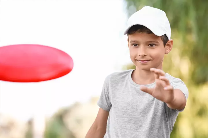 Frisbee catching competition