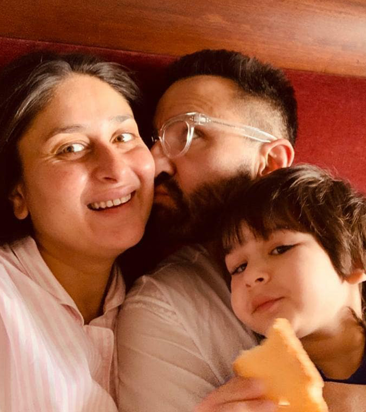 母亲和婴儿是安全的和健康:赛义夫阿里汗hares Update After Kareena Kapoor Gives Birth To Second Child