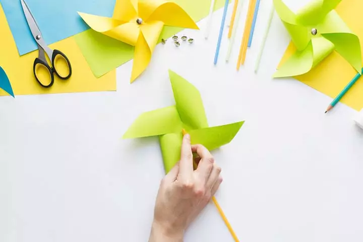 Paper pinwheel party crafts for kids
