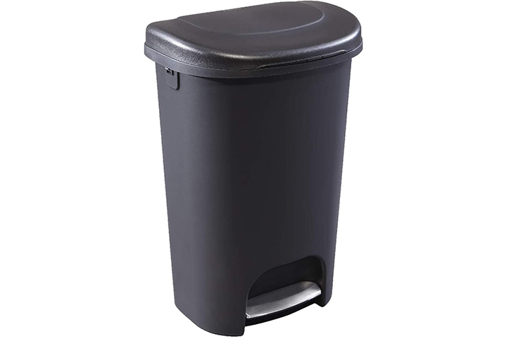 Rubbermaid Step On Lid Trash Can