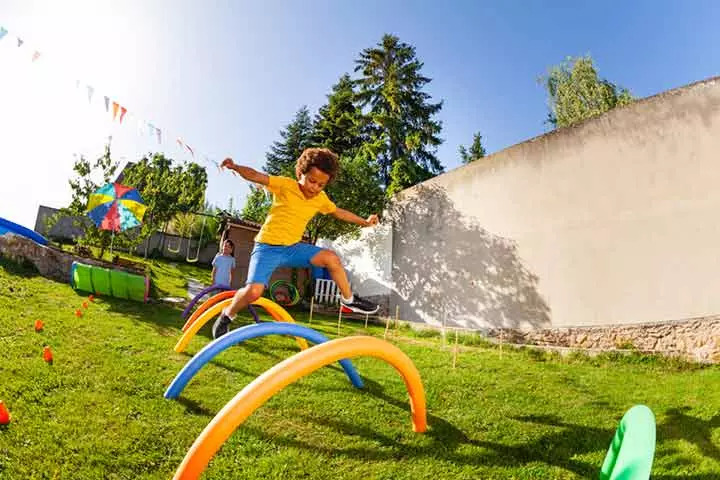 The pool noodle and balloon obstacle course for kids