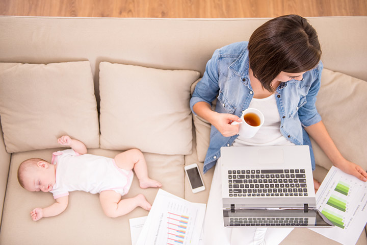 To The Working Moms Who Feel Like They’re Failing Every. Single. Day