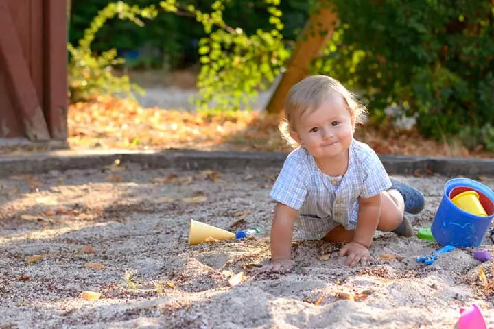 20 Fun And Simple Outdoor Activities For Babies