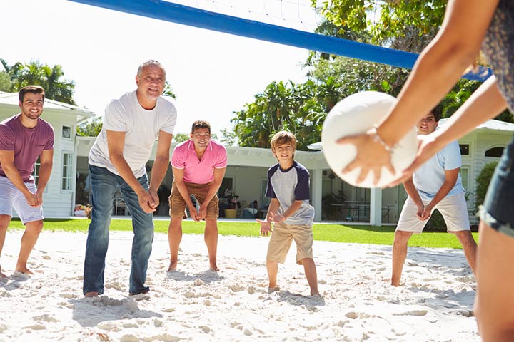 Volleyball for games for family reunions